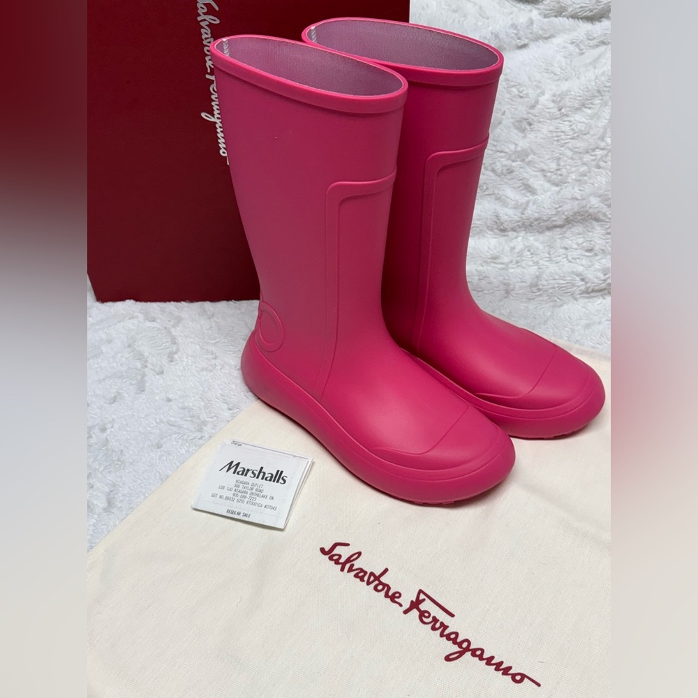 New In Box Hot Pink Salvatore Ferragamo Rain / All Season Boots - Picture 2 of 8